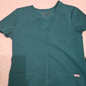 Figs hunter green kasma three pocket scrub top